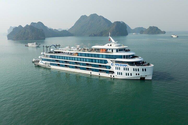 5-Star Luna Luxury Cruise: Ha Long Bay with Pool & Lunch