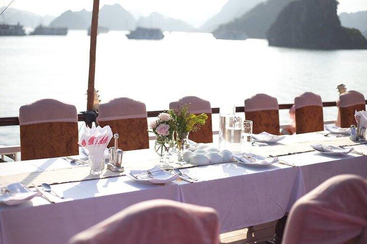 Explore Bai Tu Long Bay 3D2N and Fishing Village
