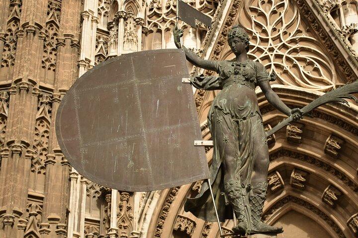 Seville: guided tour of Alcazar, Cathedral, Giralda and Santa Cruz
