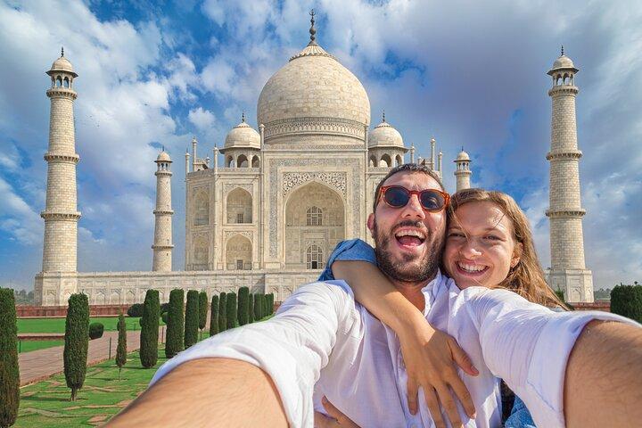 Skip-the-Line Sunrise Taj Mahal & Agra Tour by Car from Jaipur