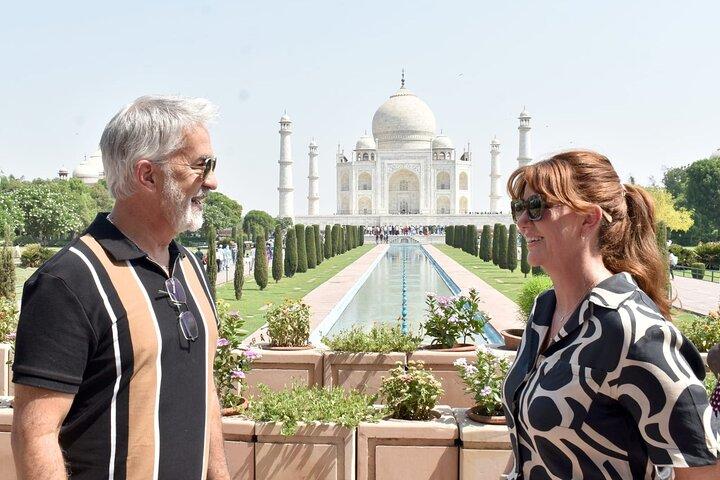 Skip-the-Line Sunrise Taj Mahal & Agra Tour by Car from Jaipur