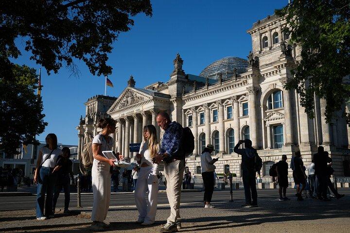 private groups tour Reichstag with dome