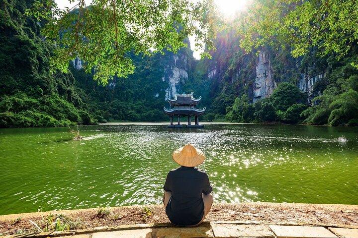 Hanoi: Luxury 3-Day Ninh Binh Trip and Halong 5-Star Cruises