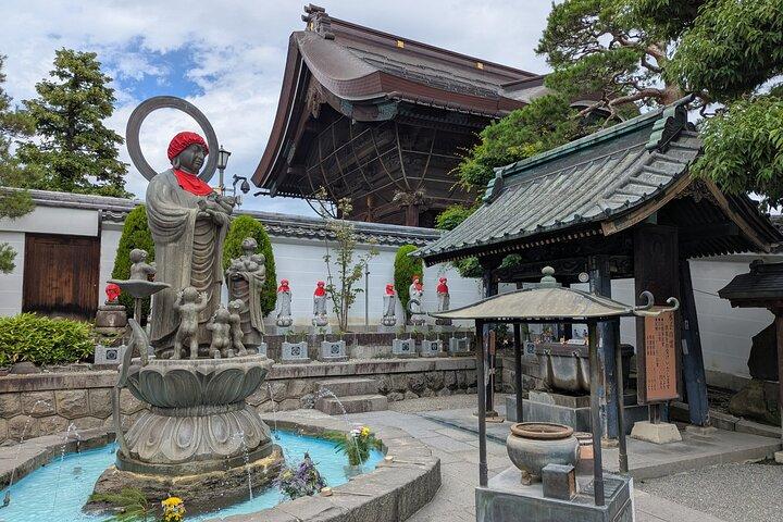 Nagano Zenkoji Temple Town Walking Tour and Oyaki Tasting