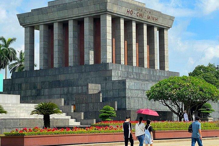 Discovery Inside Hanoi City by Jeep Experience
