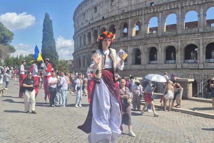 Colosseum Roman Forum and Palatine Hill small Tour