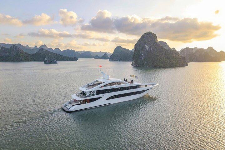 Ha Long Bay Splendor – Leona Luxury 5-Star Day Excursion