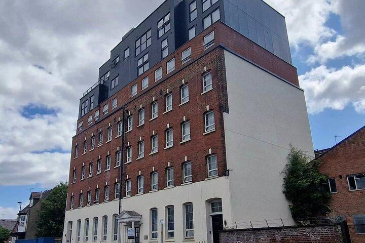 The Titanic Disaster: A Self-Guided Audio Tour in Southampton