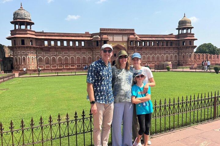 Private Same-Day Taj Mahal & Agra Fort Tour from Jaipur by Car