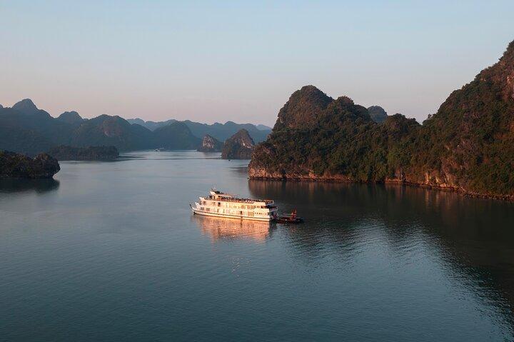 2 Days Bai Tu Long from Hanoi Tour