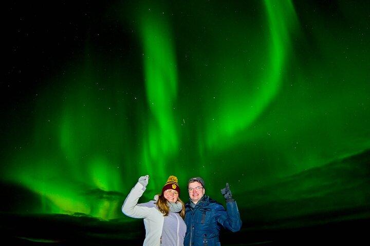 Northern Lights 4x4 Tour with Pastries and Cocoa from Reykjavik