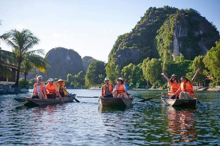 Ninh Binh Day Tour: Hoa Lu, Trang An/Tam Coc & Mua Cave(Max 9Pax)