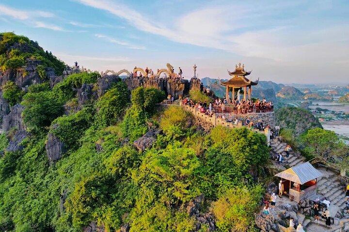 Ninh Binh Day Tour: Hoa Lu, Trang An/Tam Coc & Mua Cave(Max 9Pax)