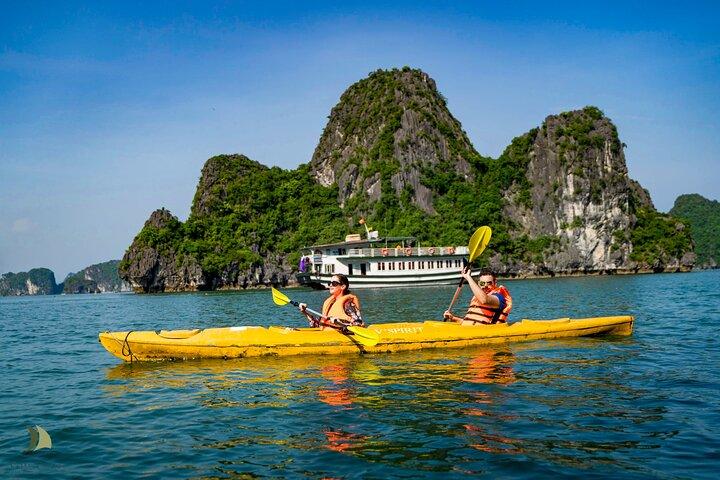 Bai Tu Long Half-Day Tour with Cave Kayaking with Lunch