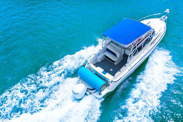 Private Boat Rental in Miami for 10 People