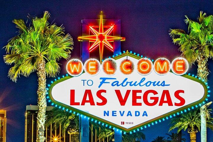 Las Vegas Night Tour, Fremont St. Experience & Welcome sign