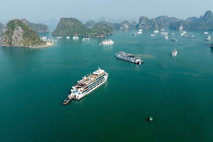 Luna Luxury 5-Star Escape: Ha Long Bay Cruise with Pool & Lunch