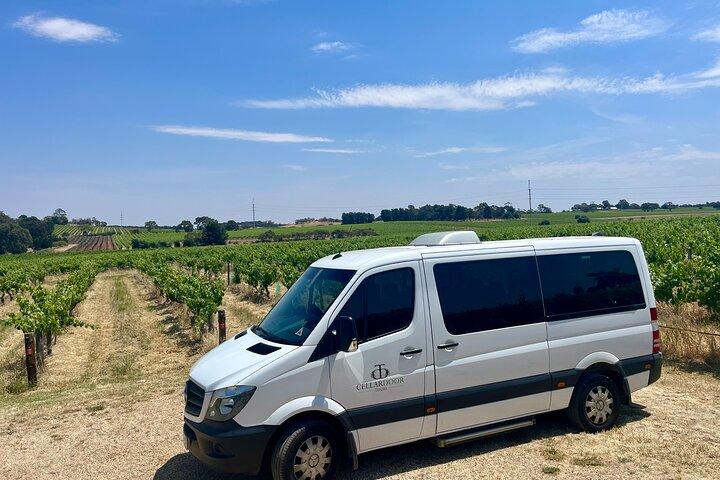 Barossa Valley Small Group Tour with Wine tastings and lunch