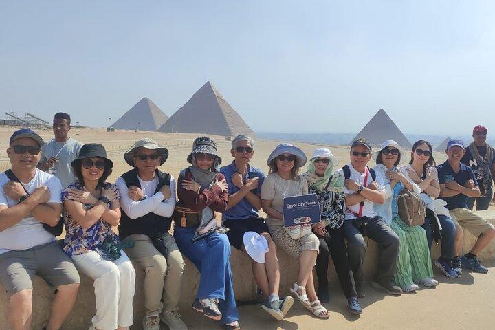 Private Giza Pyramids, Sphinx & GEM Tour with Egyptologist