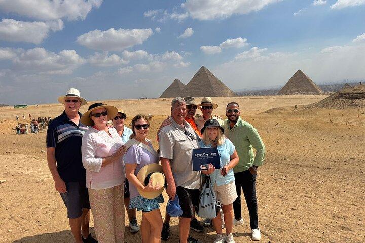 Private Giza Pyramids, Sphinx & GEM Tour with Egyptologist