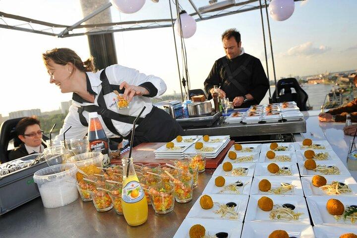 Dubai Dinner in the Sky Experience