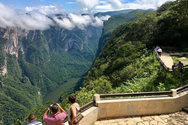 Guided Tour to the Viewpoints of Sumidero Canyon from Tuxtla