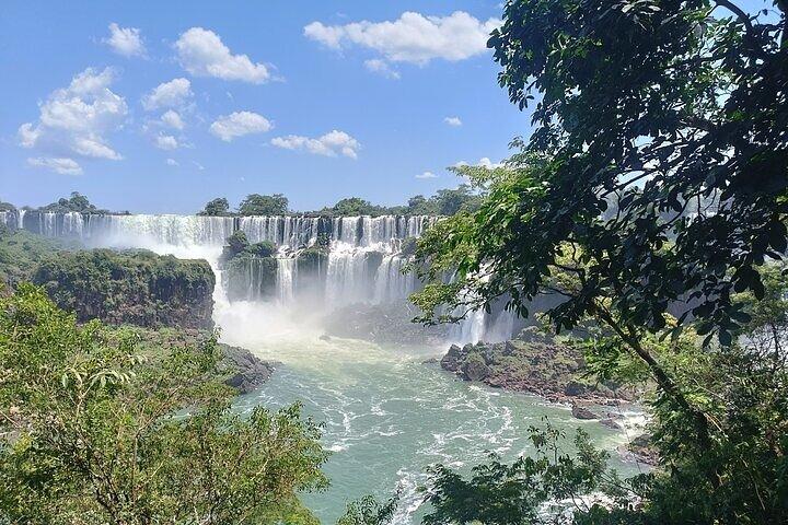 PRIVATE - Iguazu Falls side Argentine + boat option