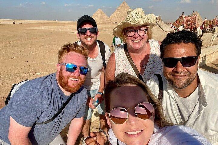 Full Day Giza Pyramids and Grand Egyptian Museum Tour with Lunch