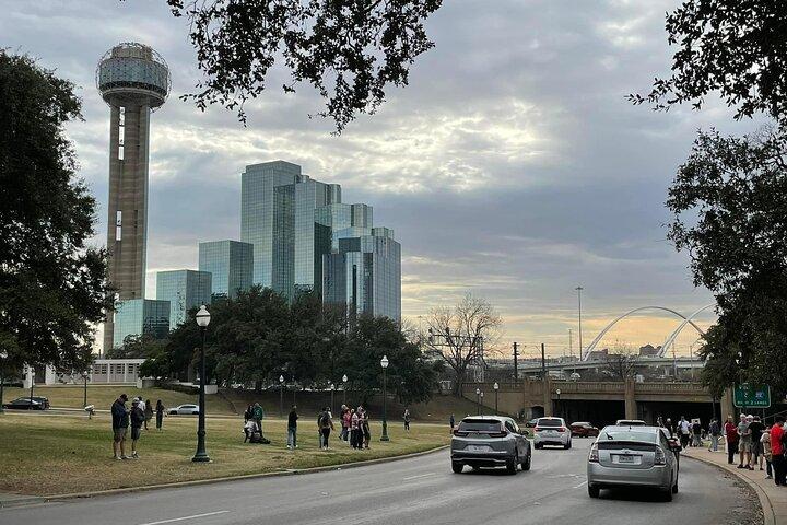 65 Minute JFK Assassination Walking and Van Tour