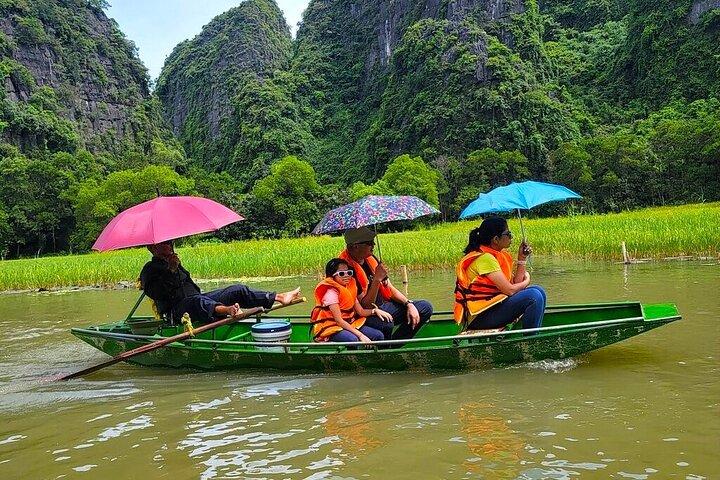 Hanoi: Ninh Binh Day Trip to Hoa Lu, Tam Coc & Mua Caves