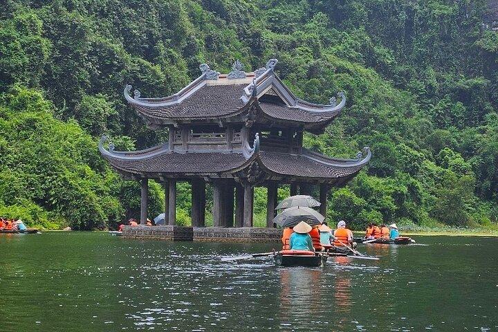 Deluxe Ninh Binh Day Trip: Bai Dinh Pagoda & Trang An from Hanoi