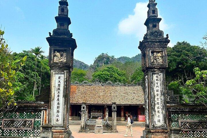 From Hanoi: Day Trip to Trang An Scenic Landscape & Hoa Lu