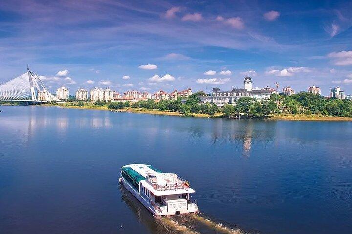 Private Half Day Putrajaya Tour with Lake Cruise