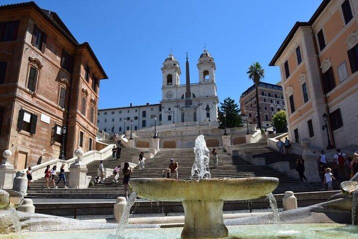Private Rome WOW Tour in 1 Day: Luxury Car, Guide, Tkts & Lunch!