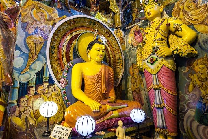 Customized Private Colombo City Tour with Local Insights