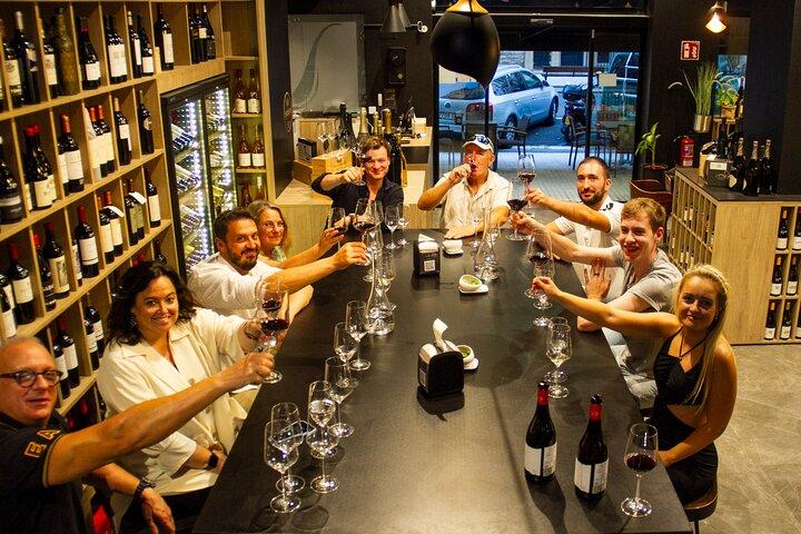 San Sebastian Food & Pintxos Tour with 12 Food & Drinks Tastings