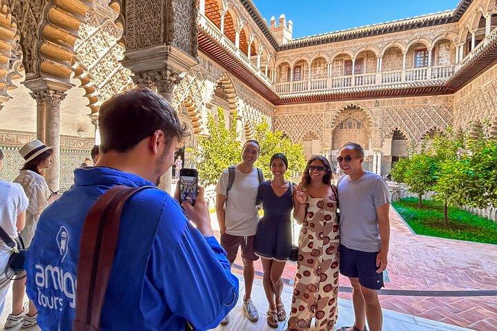 Seville Guided Tour: Alcazar, Cathedral & Giralda in English