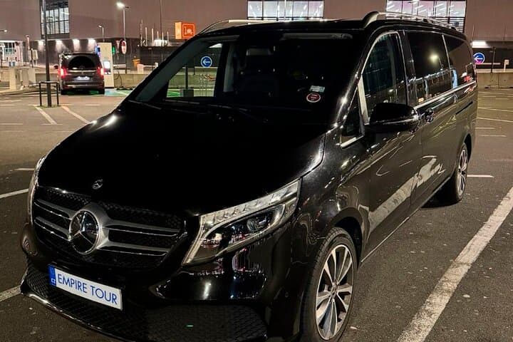 Private Transfer Paris Charles de Gaulle Airport to Paris City