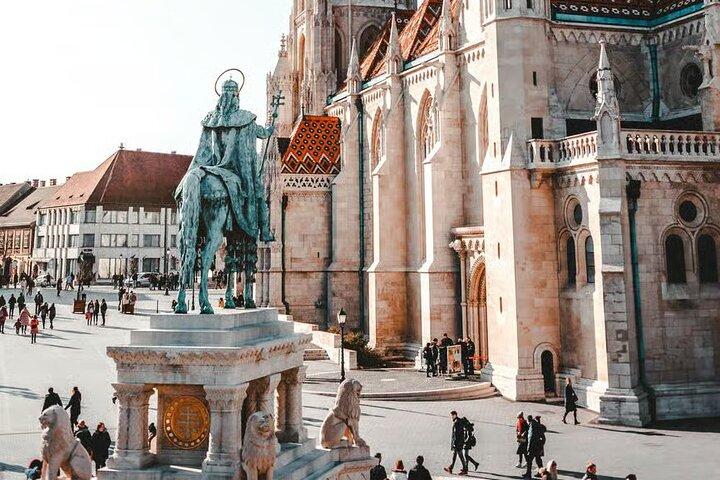 Private Budapest City Tour by Car