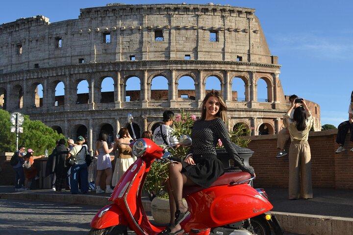 Rome Private Vespa Tour Pick-up from Hotel