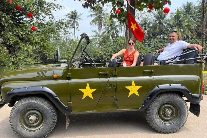 Hanoi: Jeep Tour Discover the best of Duong Lam Ancient Village