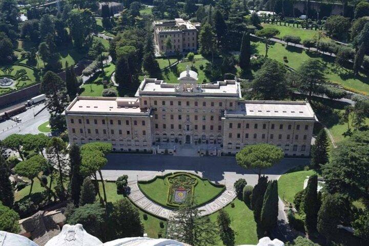 Private St. Peter’s Basilica Tour Dome Climb and Papal Tombs