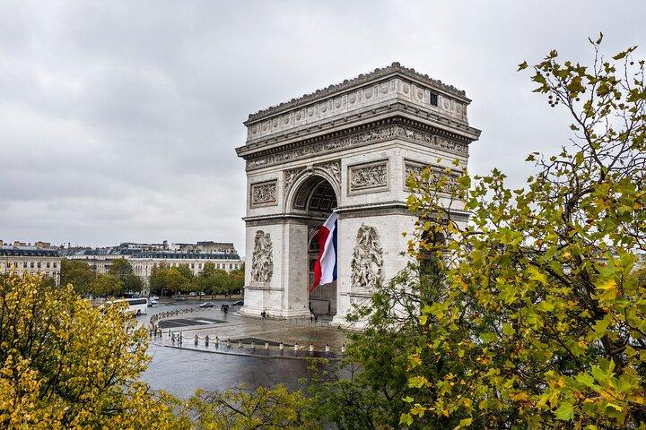 Paris Landmarks Unveiled: A City Walk at Your Pace