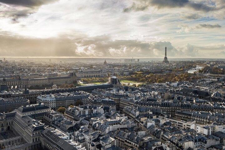 Paris Landmarks Unveiled: A City Walk at Your Pace