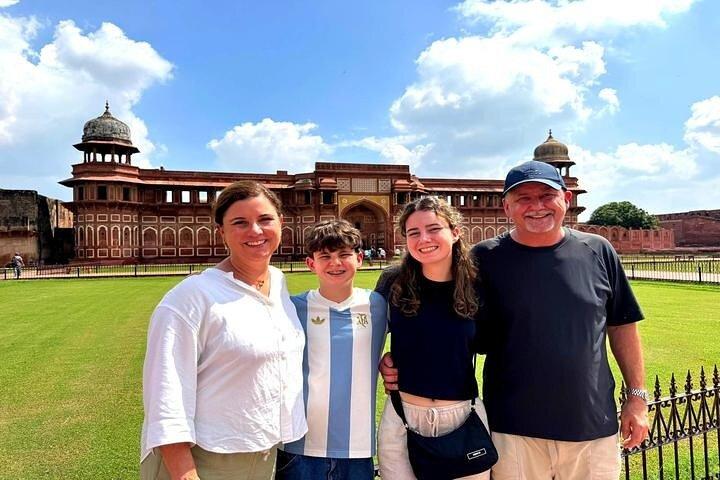 All-Inclusive Taj Mahal, Agra Fort & Fatehpur Sikri Private Tour