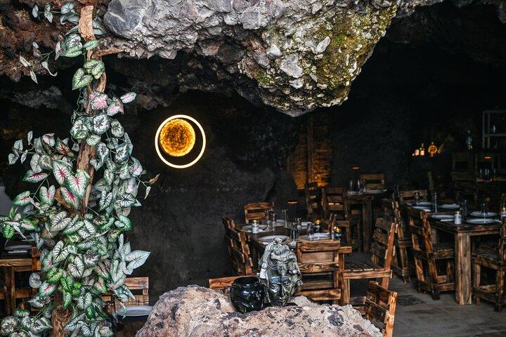 Teotihuacan Private Tour, Cave Breakfast and Transportation
