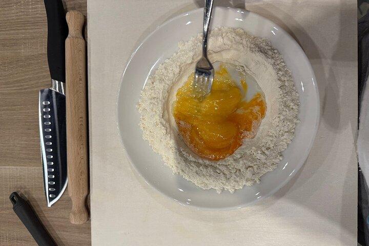 Pasta Fettuccine, Ravioli and Tiramisu Cooking Class in Florence