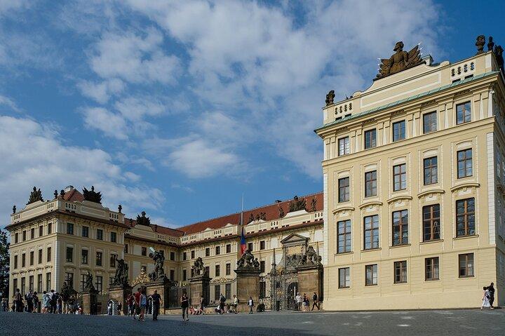 Legends of Prague – Castle, Strahov Library, Beer and Treasure