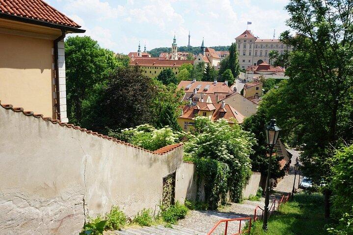 Legends of Prague – Castle, Strahov Library, Beer and Treasure