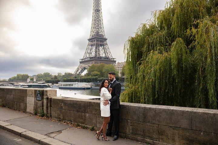 Paris Photoshoot Eiffel Tower Romantic for Couples